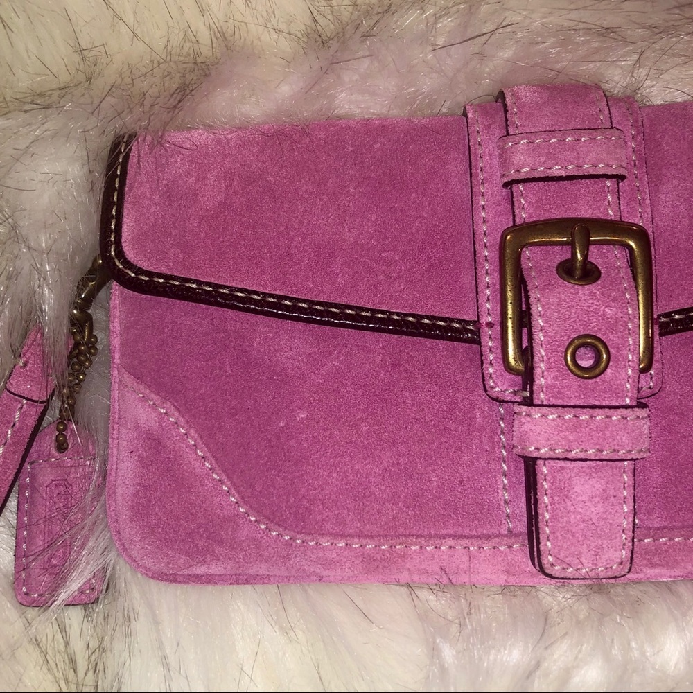 COACH Pink Suede Wristlet 💓 - Picture 2 of 6